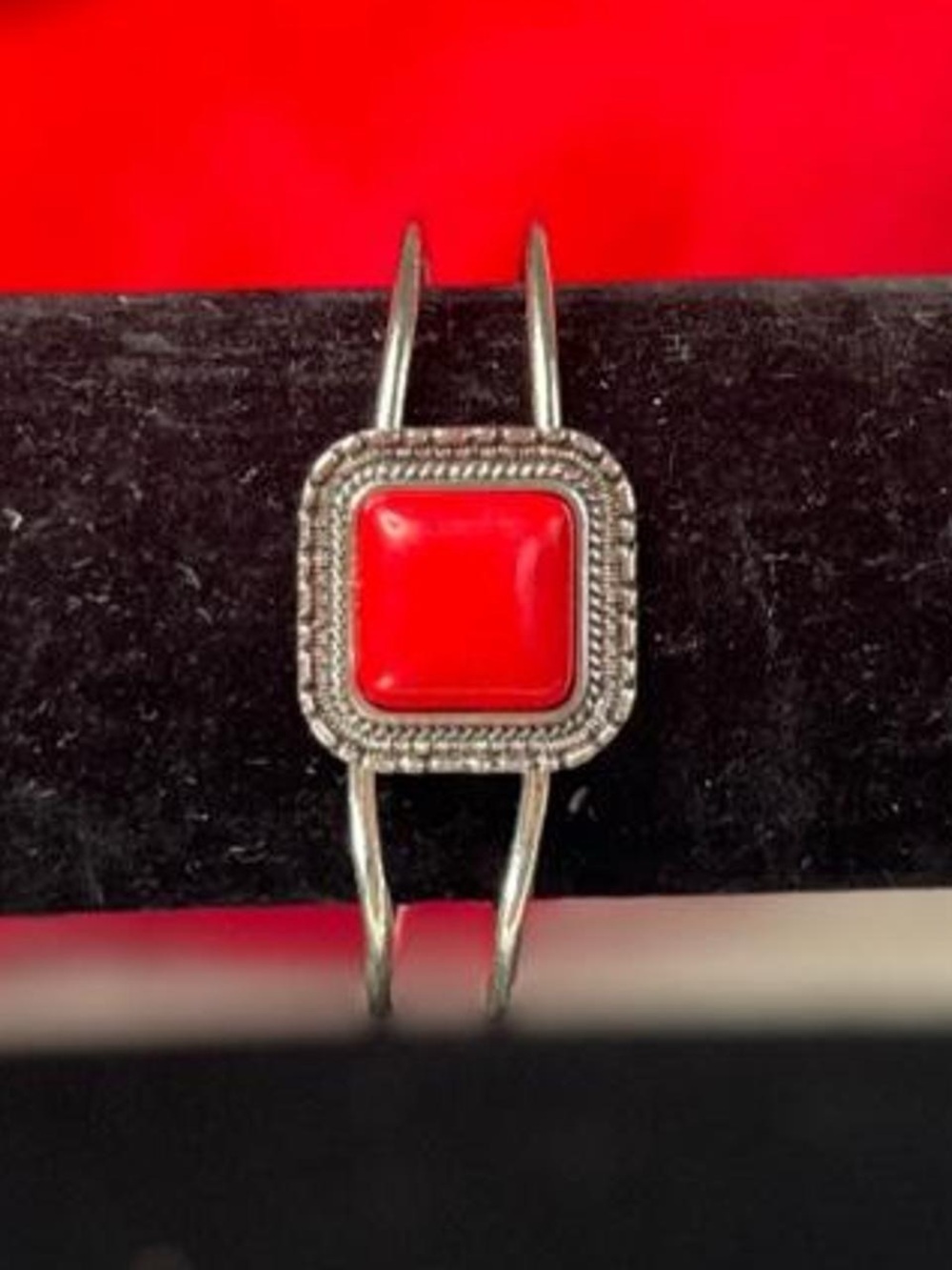 Y2K silver tone Red enamel square stone hinged clamp bangle bracelet
